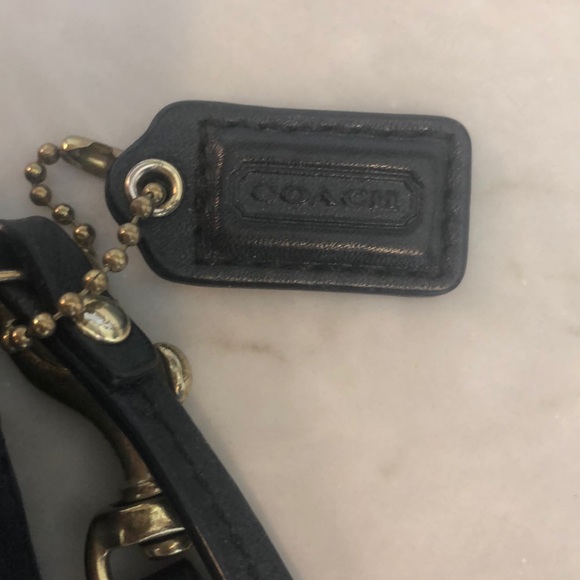 Coach wristlet - Picture 3 of 3